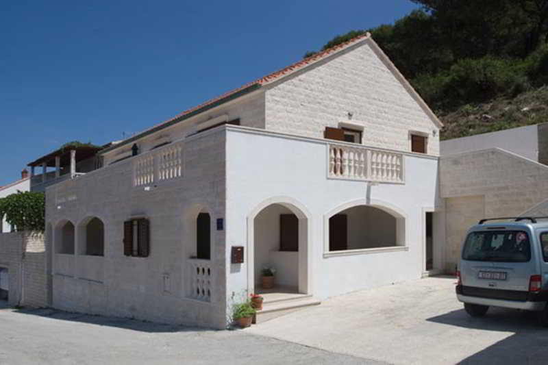 Villa Pucisca Luaran gambar
